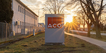 ACO značka v areálu Přibyslav