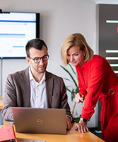 Senior finanční účetní